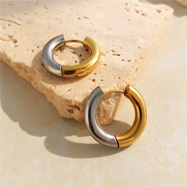 Geometric U-Shaped Stud Earrings - GlimmaStyle