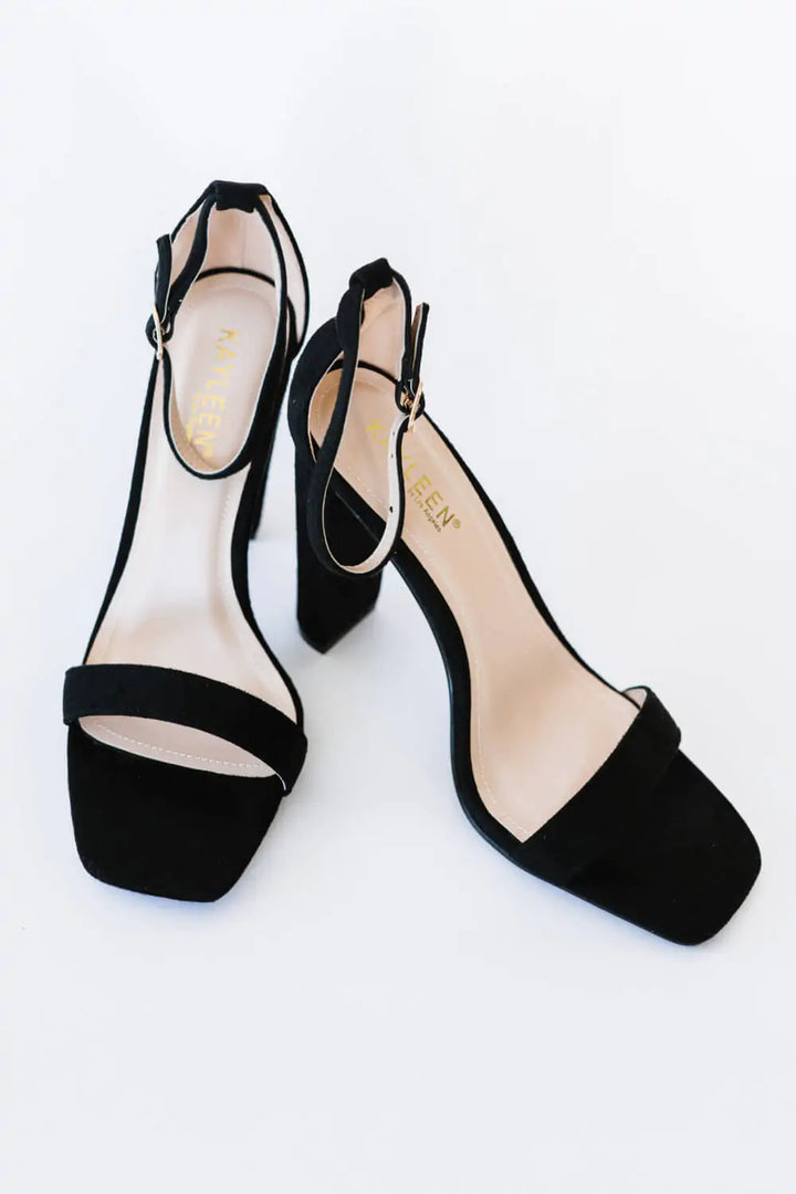 Elegant Block Heel Sandals - GlimmaStyle