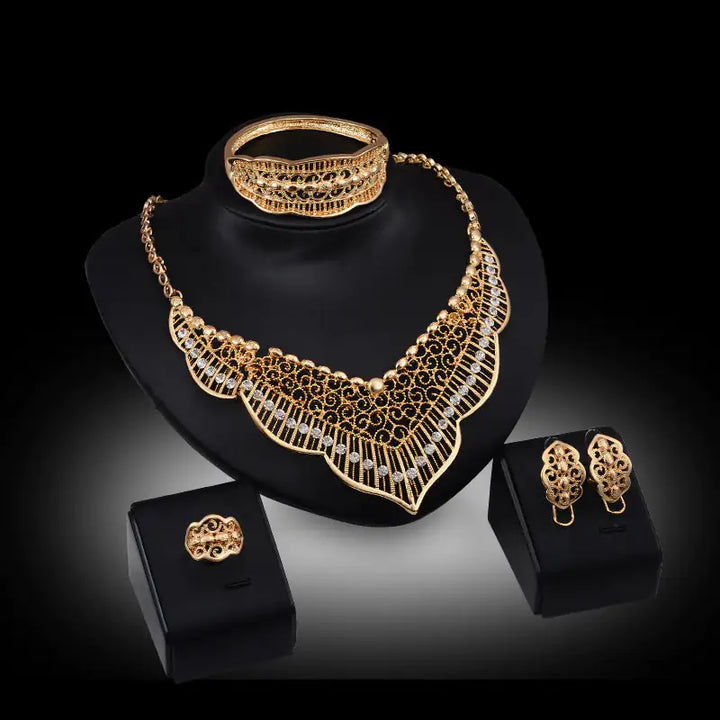 Gold Indian Bridal Jewelry Set - GlimmaStyle