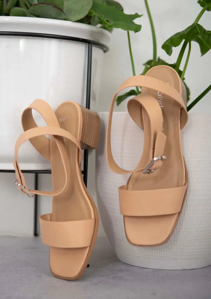 Keep It On The Low Block Heel Sandals - GlimmaStyle