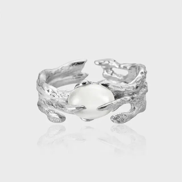 Ventfille Irregular White Agate Ring - GlimmaStyle