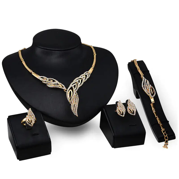 Gold Indian Bridal Jewelry Set - GlimmaStyle