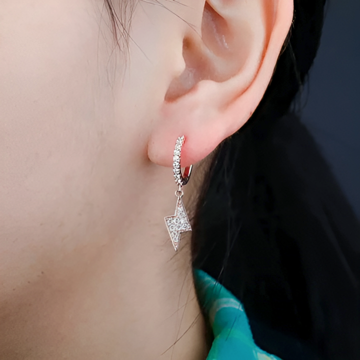 Lightning Dangling Earrings - GlimmaStyle