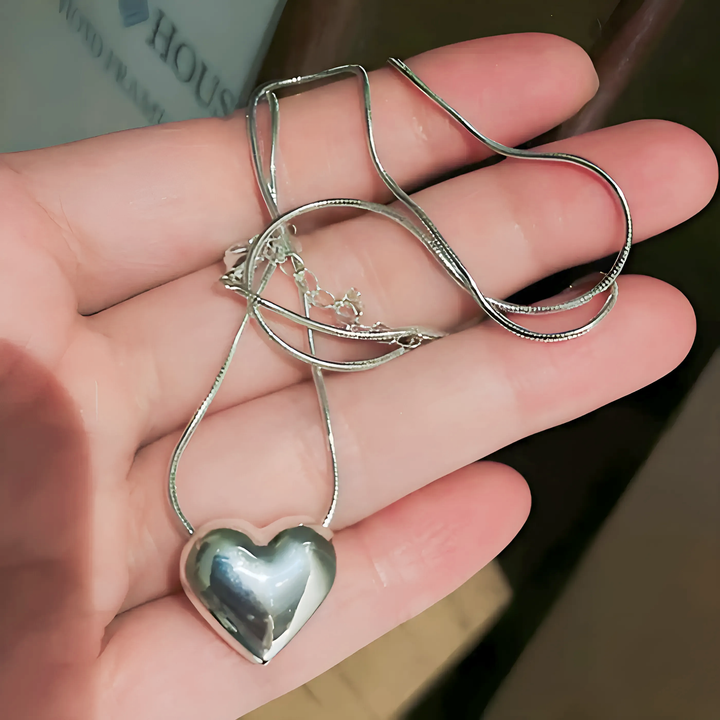 Metal Love Heart Pendant Necklace - GlimmaStyle