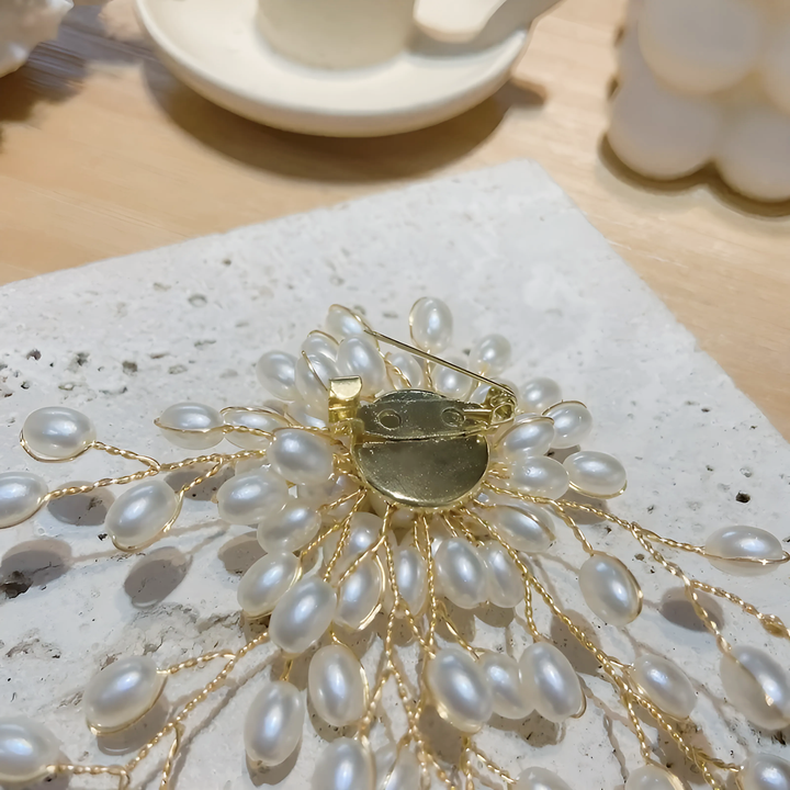 Pearl Brooch - GlimmaStyle