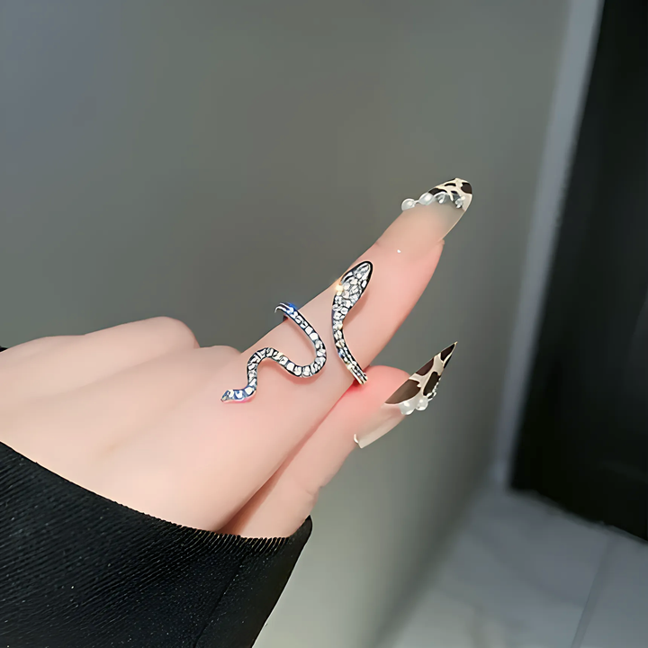 Punk Snake Ring - GlimmaStyle