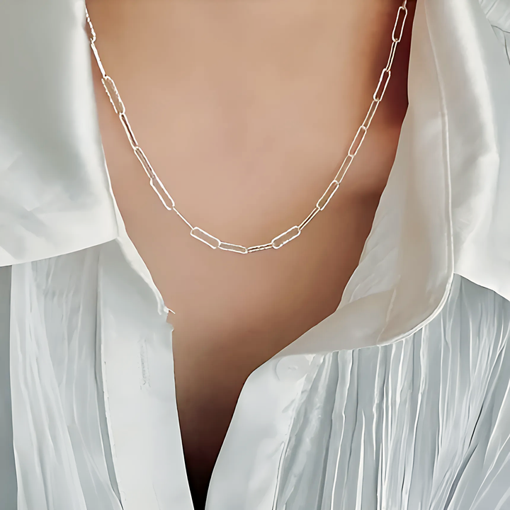 Sparkling Clavicle Chain Necklace - GlimmaStyle