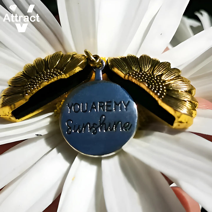 Sunflower Pendant Necklace - GlimmaStyle