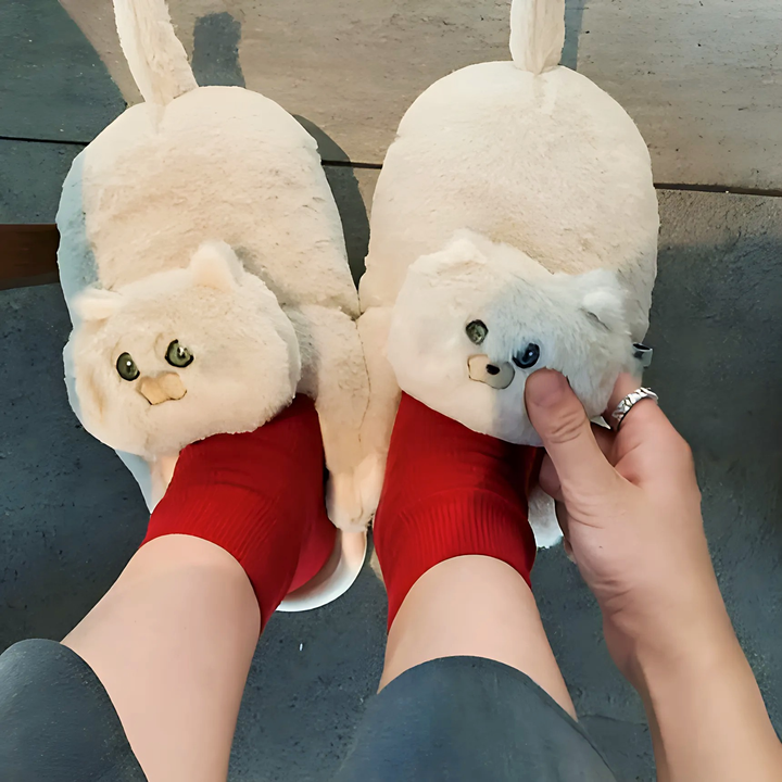 Cuddly Hug Cat Slippers - GlimmaStyle