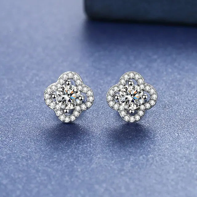 Four Leaf Clover Moissanite Stud Earrings - GlimmaStyle