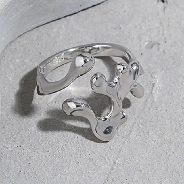 Charming Hollow Opening Rings - GlimmaStyle