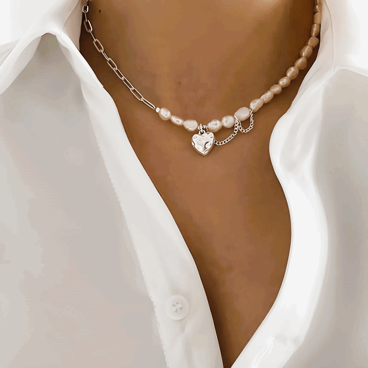 Asymmetry Chain Pearls Necklace