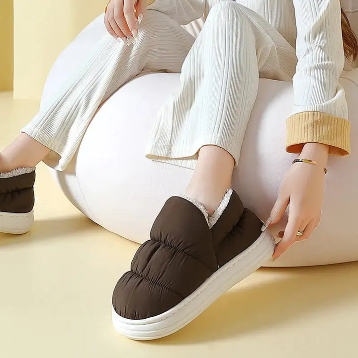 Thick Plush Unisex Flats - GlimmaStyle