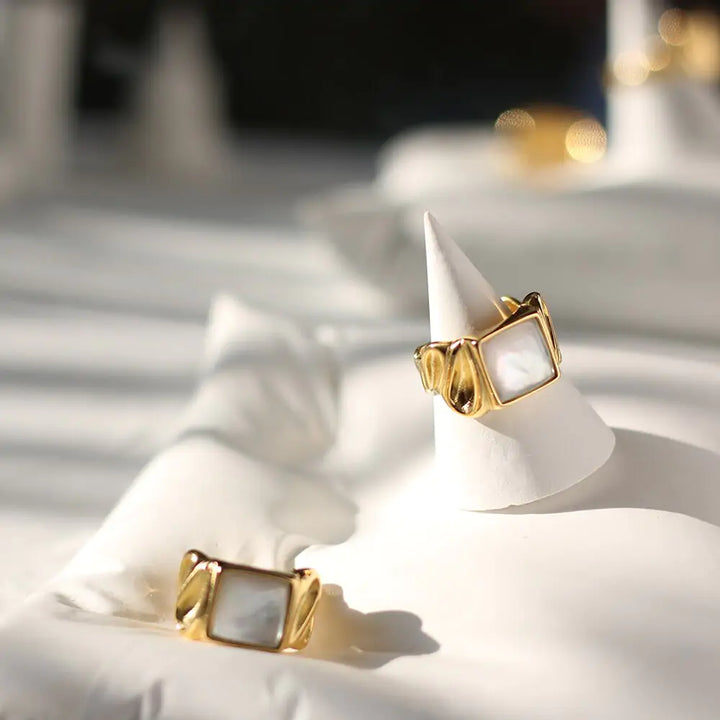 White Shell Square Ring - GlimmaStyle