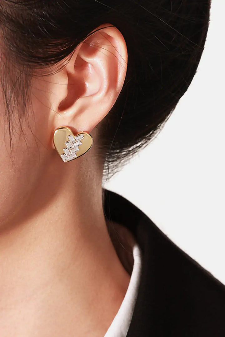 Inlaid Glass Heart Shaped Stud Earrings - GlimmaStyle