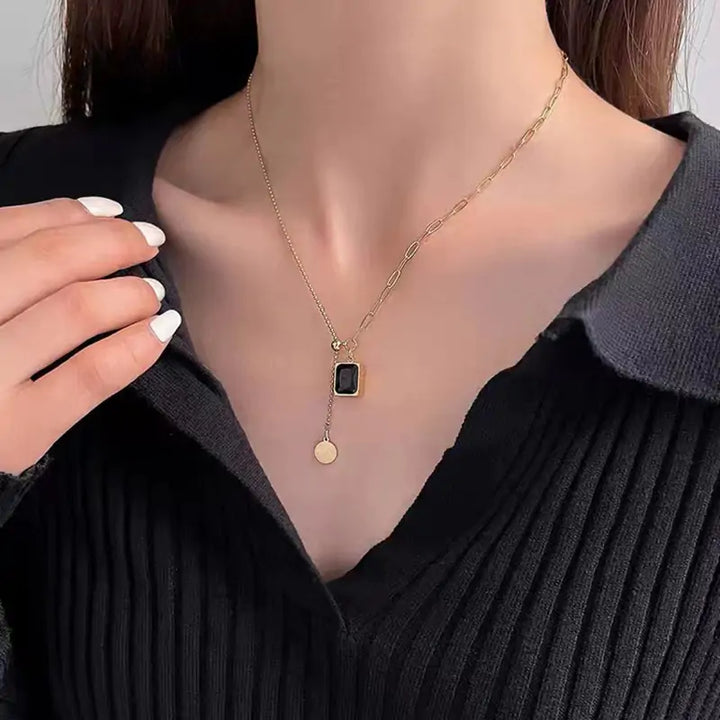 Black Gem Square Necklace - GlimmaStyle