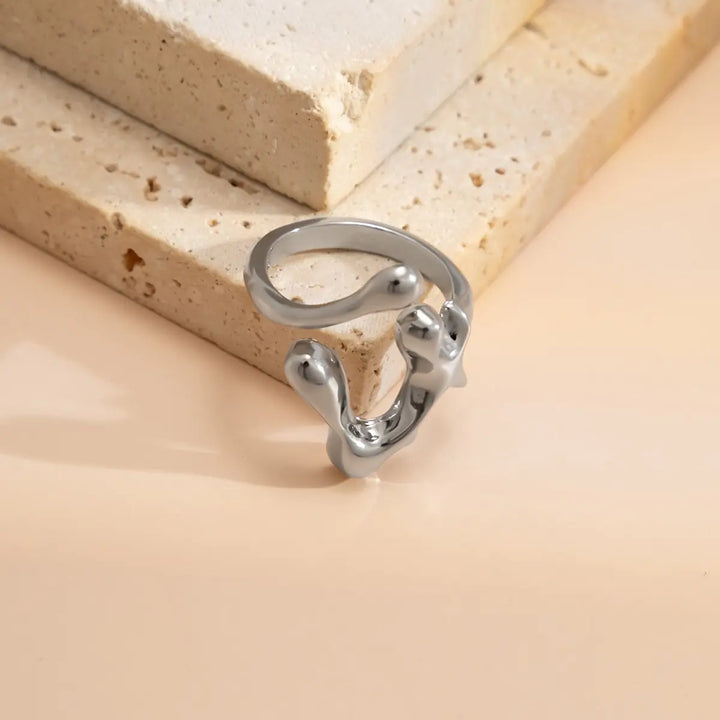 Simple Style Lines Geometric Ring - GlimmaStyle