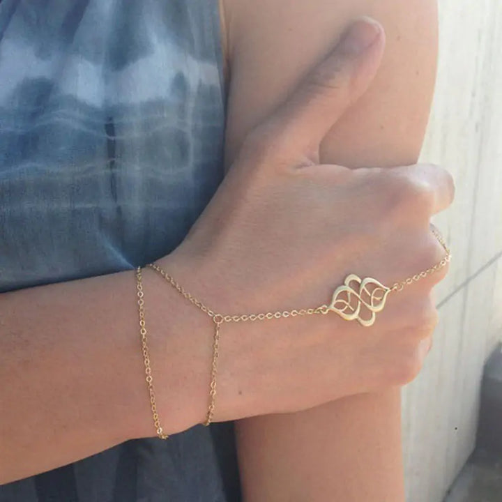 Bohemian Gold Finger Bracelet - GlimmaStyle