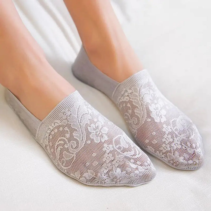 Summer Lace Flower Ankle Socks - GlimmaStyle