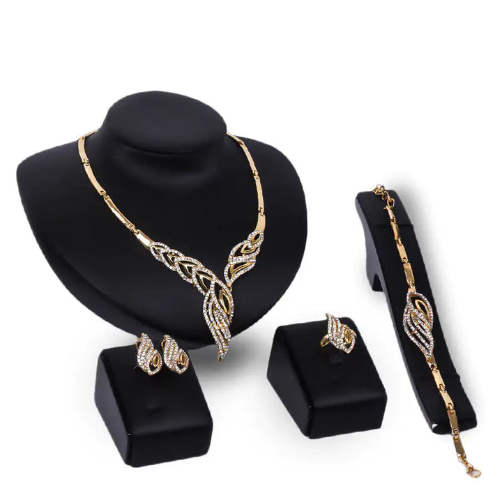 Gold Indian Bridal Jewelry Set - GlimmaStyle