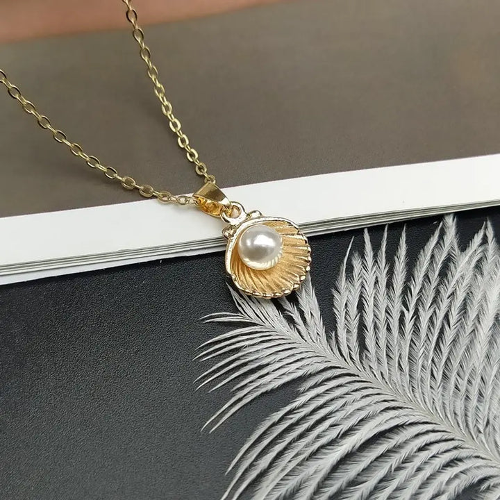 Shell Pearl Pendant - GlimmaStyle