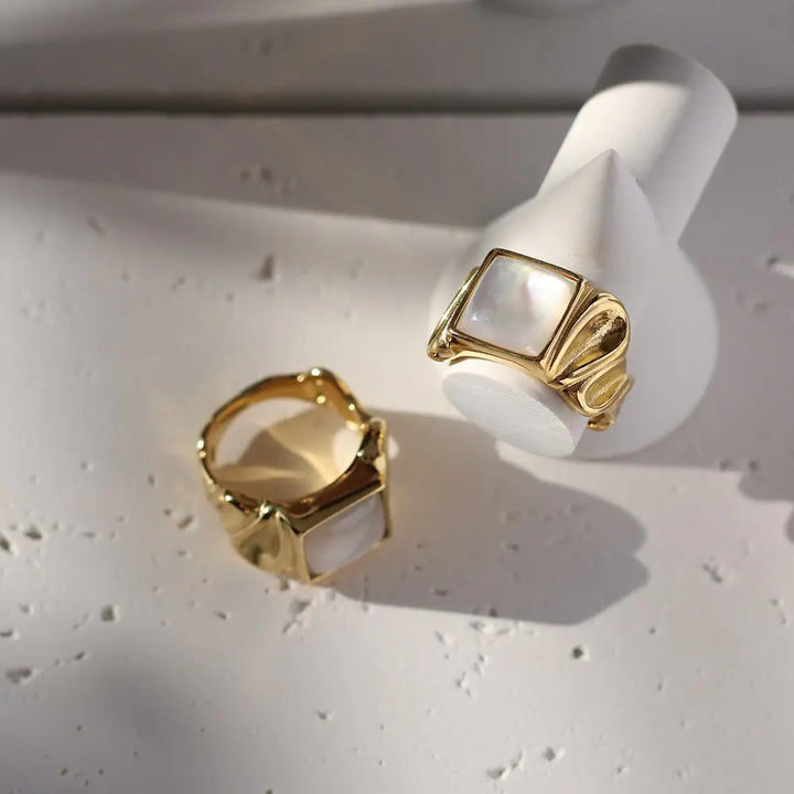 White Shell Square Ring - GlimmaStyle