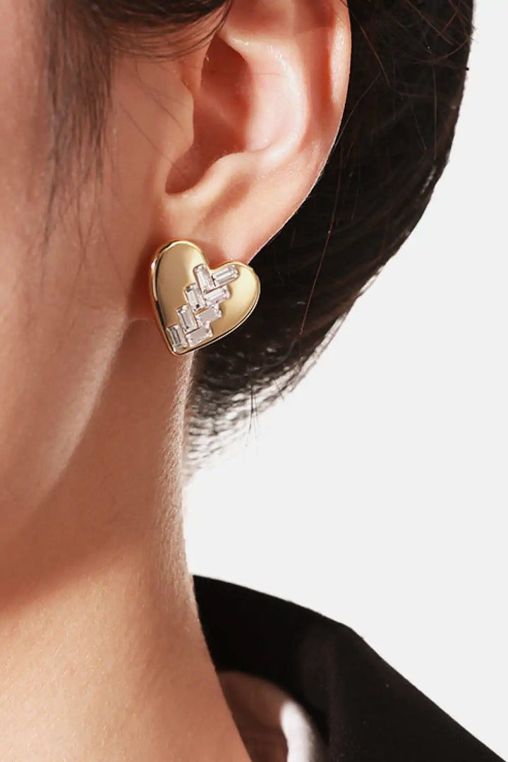 Inlaid Glass Heart Shaped Stud Earrings - GlimmaStyle