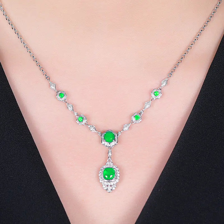 White Gold Emerald Necklace - GlimmaStyle