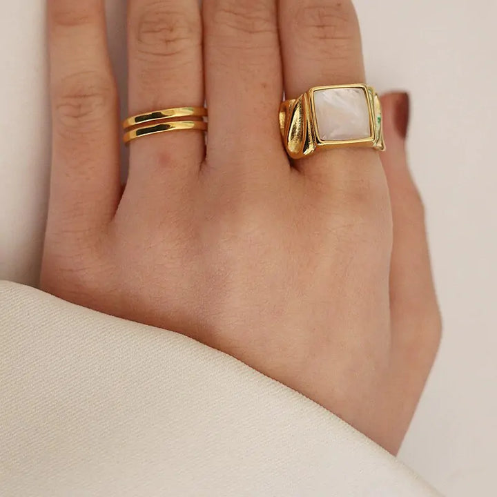 White Shell Square Ring - GlimmaStyle