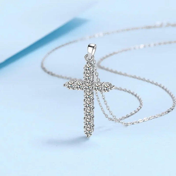 Moissanite Diamond Necklace - GlimmaStyle