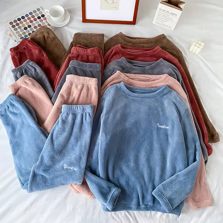 Winter Soft Velvet Pajamas Set - GlimmaStyle