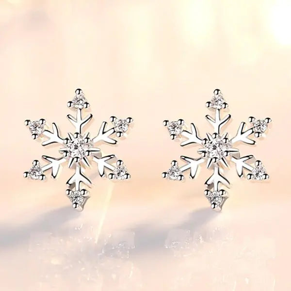 Christmas Snowflake Stud Earrings - GlimmaStyle